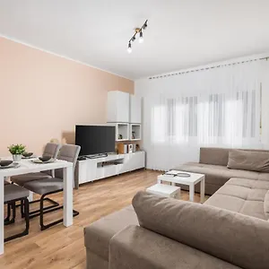 https://apt-colapis.primorje-gorskikotar.com